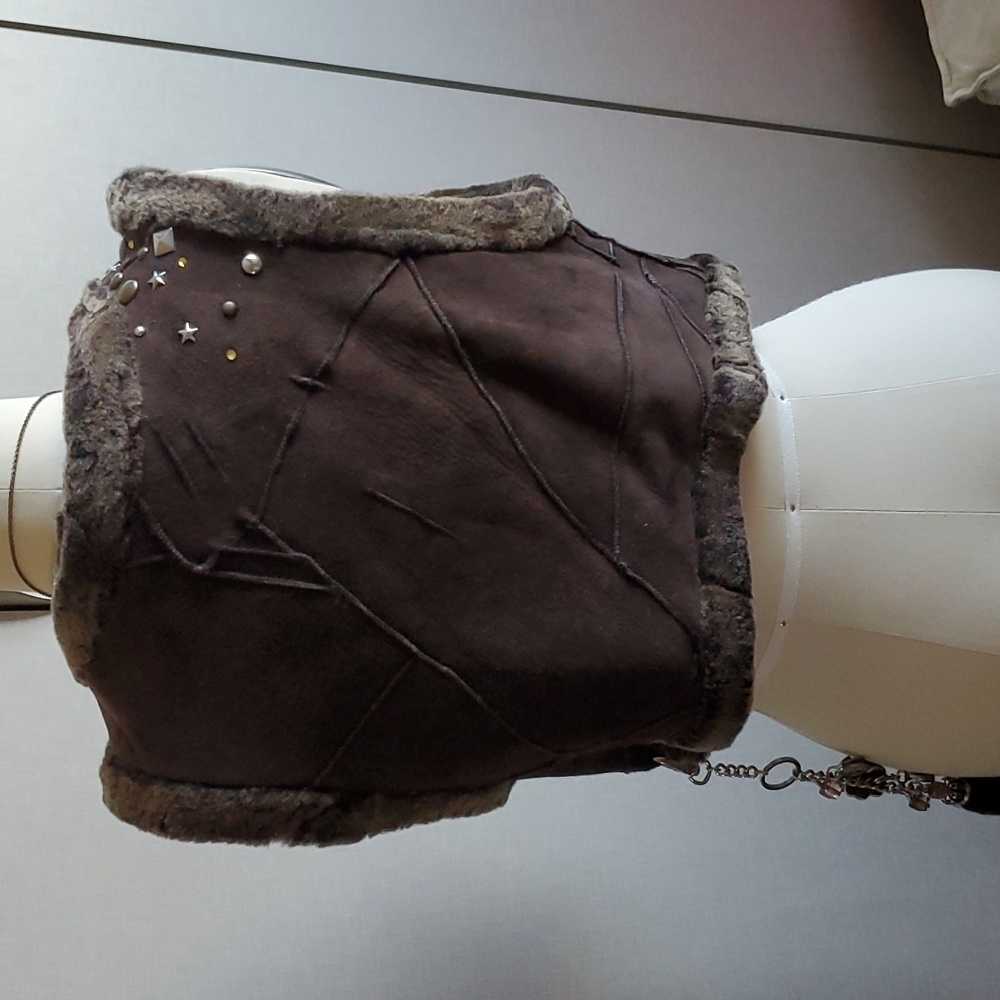 EUC Vintage 90's Betsey Johnson Reversible Sheepskin Vest with Keychain / Charm - Picture 2 of 14